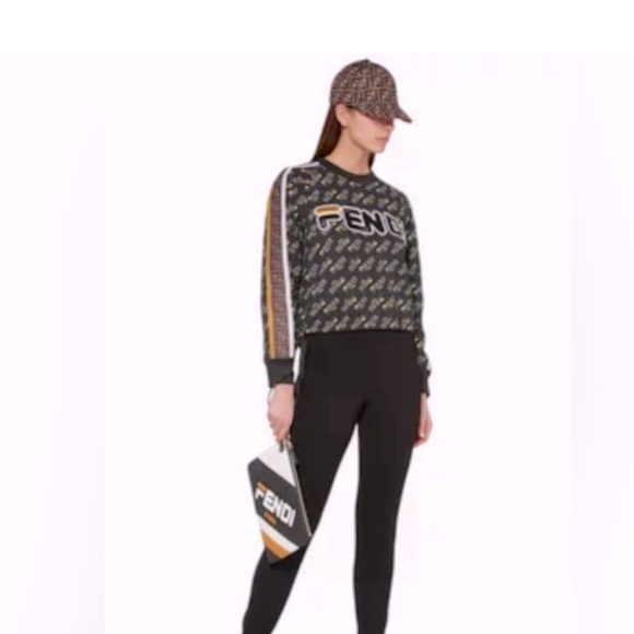 Fendi sweater - Picture 9 of 9